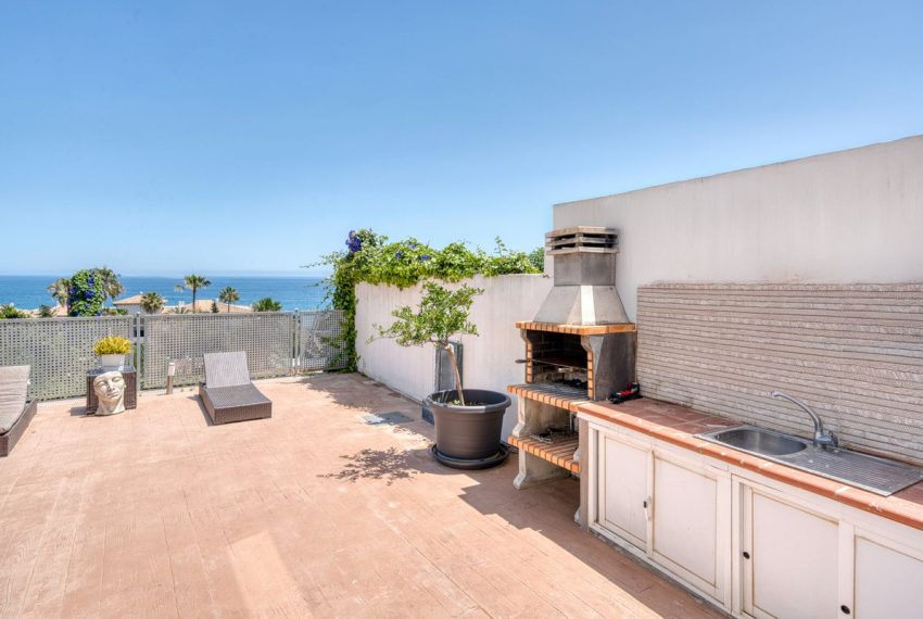 R5055628-Villa-For-Sale-Estepona-Detached-5-Beds-327-Built-2