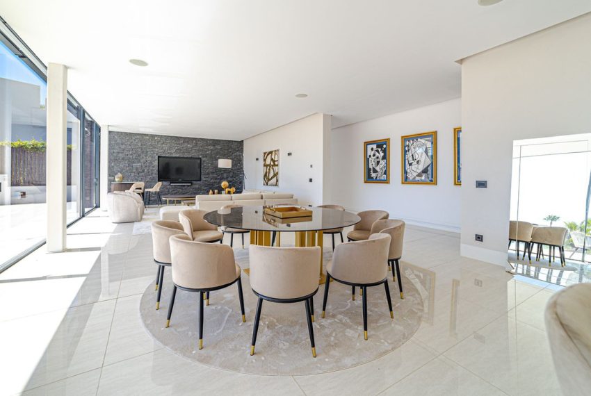 R5055901-Villa-For-Sale-Nueva-Andalucia-Detached-5-Beds-643-Built-14