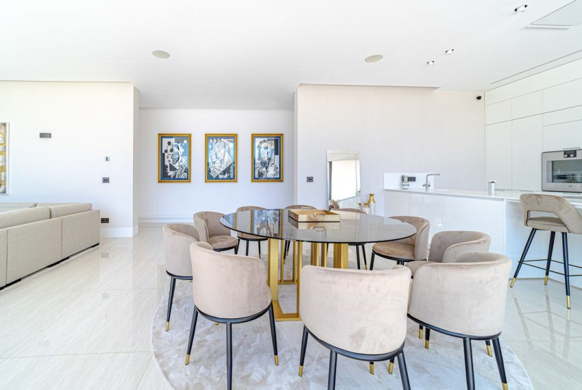 R5055901-Villa-For-Sale-Nueva-Andalucia-Detached-5-Beds-643-Built-17
