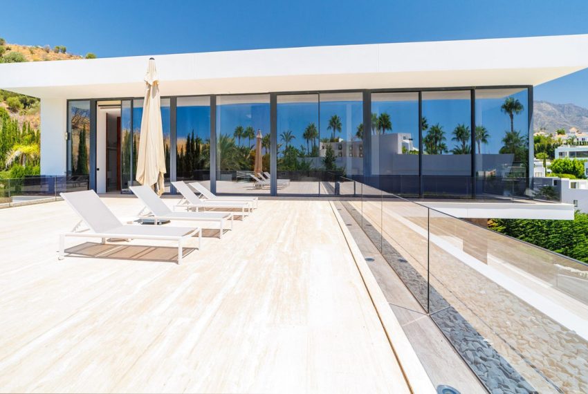 R5055901-Villa-For-Sale-Nueva-Andalucia-Detached-5-Beds-643-Built-3