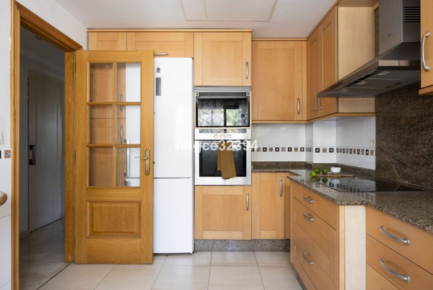 R5055943-Villa-For-Sale-The-Golden-Mile-Semi-Detached-4-Beds-300-Built-11