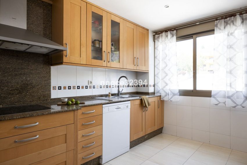R5055943-Villa-For-Sale-The-Golden-Mile-Semi-Detached-4-Beds-300-Built-12