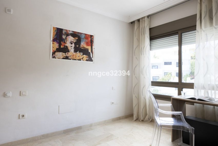 R5055943-Villa-For-Sale-The-Golden-Mile-Semi-Detached-4-Beds-300-Built-19