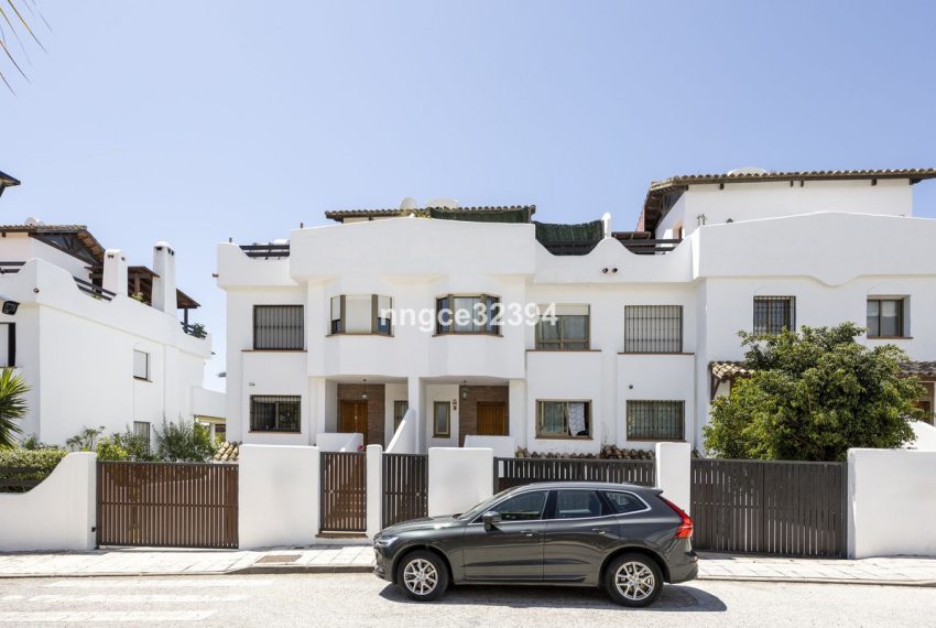 R5055943-Villa-For-Sale-The-Golden-Mile-Semi-Detached-4-Beds-300-Built-2
