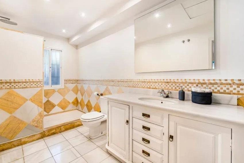 R5056231-Townhouse-For-Sale-San-Pedro-de-Alcantara-Terraced-5-Beds-147-Built-18