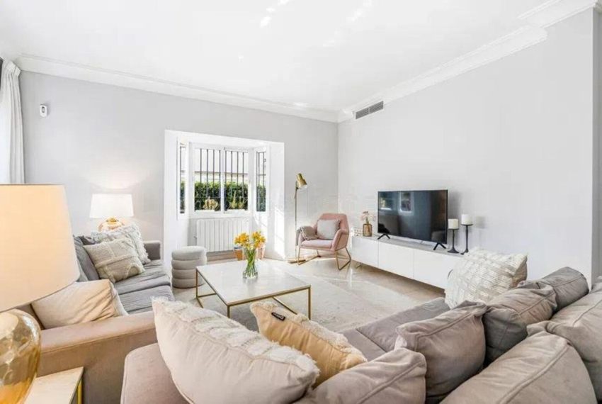 R5056231-Townhouse-For-Sale-San-Pedro-de-Alcantara-Terraced-5-Beds-147-Built-3
