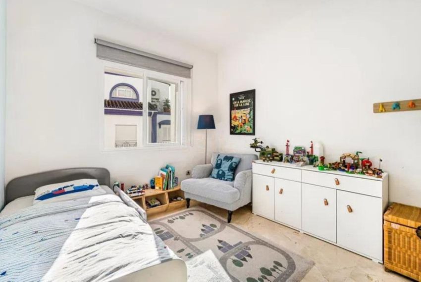 R5056429-Townhouse-For-Sale-San-Pedro-de-Alcantara-Semi-Detached-5-Beds-217-Built-10