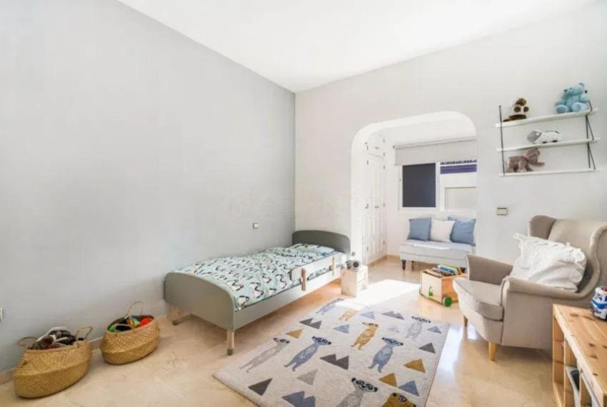 R5056429-Townhouse-For-Sale-San-Pedro-de-Alcantara-Semi-Detached-5-Beds-217-Built-11