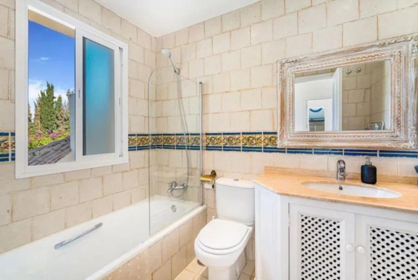 R5056429-Townhouse-For-Sale-San-Pedro-de-Alcantara-Semi-Detached-5-Beds-217-Built-15