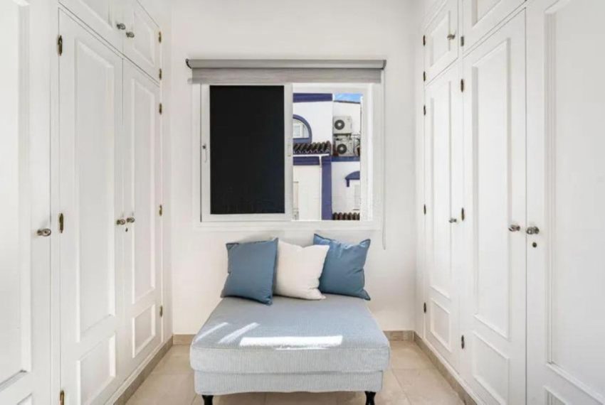 R5056429-Townhouse-For-Sale-San-Pedro-de-Alcantara-Semi-Detached-5-Beds-217-Built-5