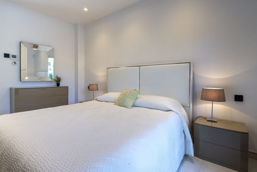 R5056612-Villa-For-Sale-Elviria-Detached-5-Beds-420-Built-13