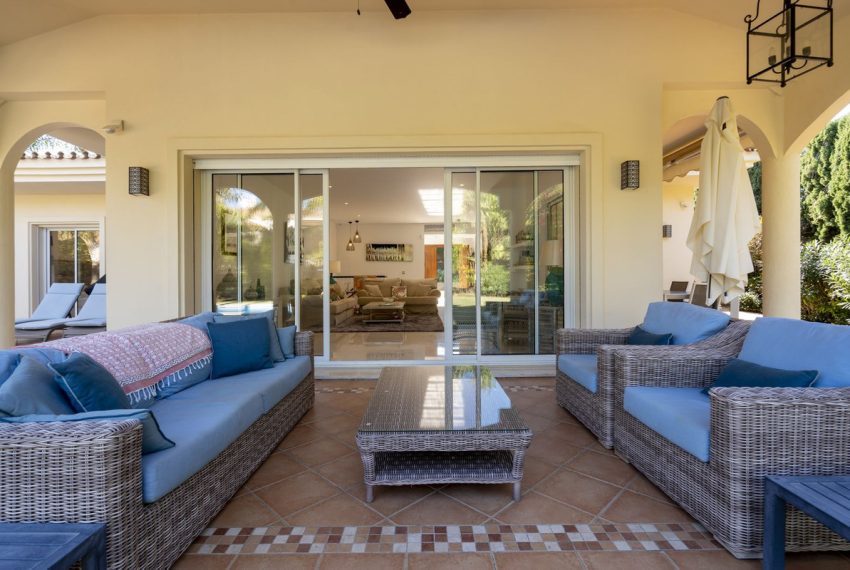 R5056612-Villa-For-Sale-Elviria-Detached-5-Beds-420-Built-5