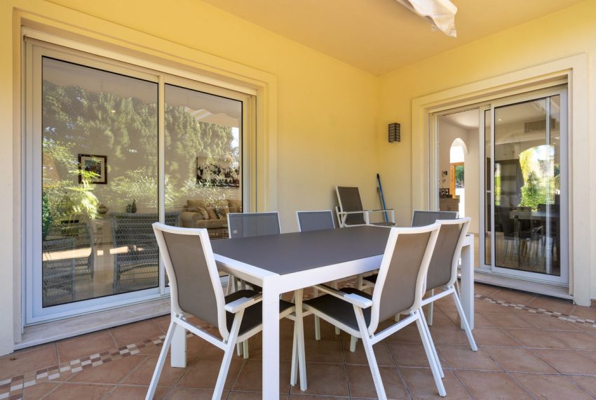 R5056612-Villa-For-Sale-Elviria-Detached-5-Beds-420-Built-6