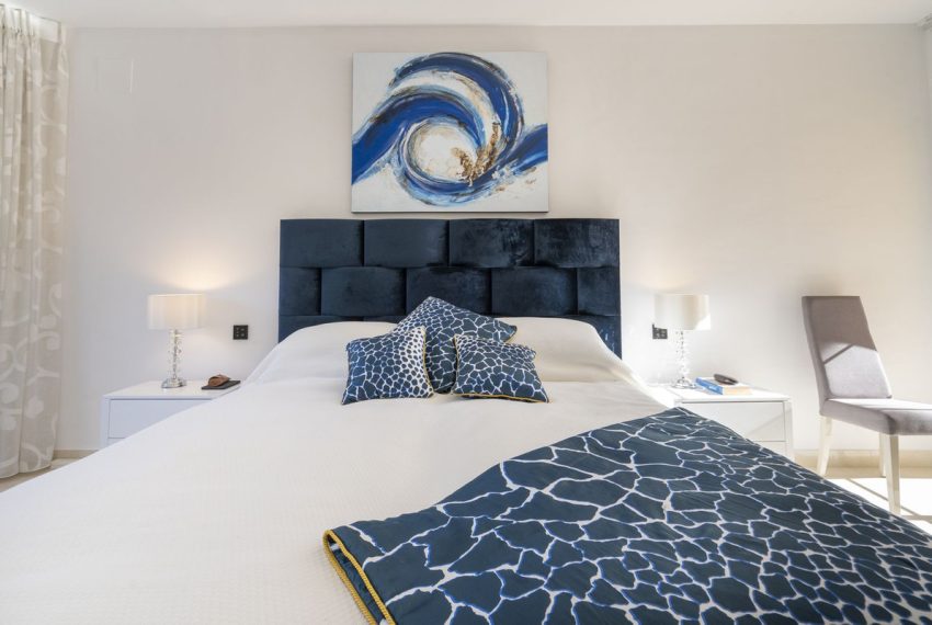R5056612-Villa-For-Sale-Elviria-Detached-5-Beds-420-Built-8