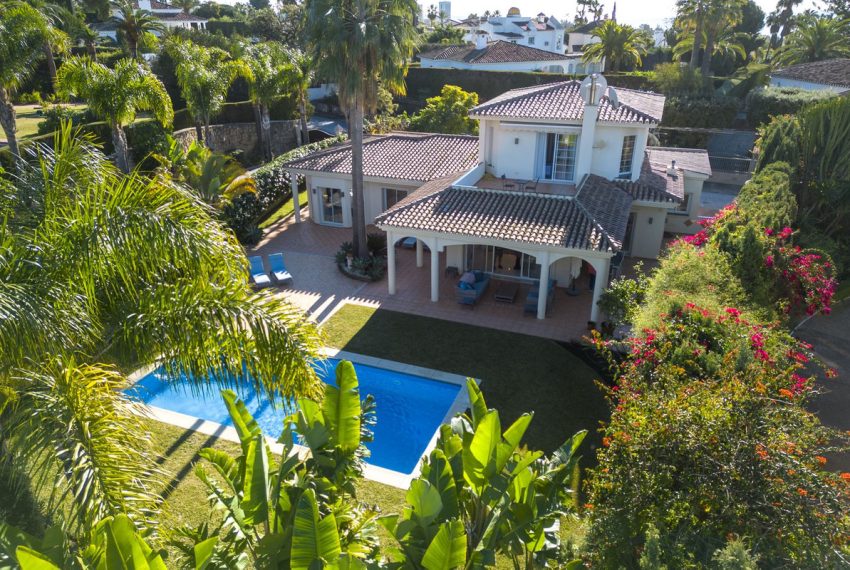 R5056612-Villa-For-Sale-Elviria-Detached-5-Beds-420-Built