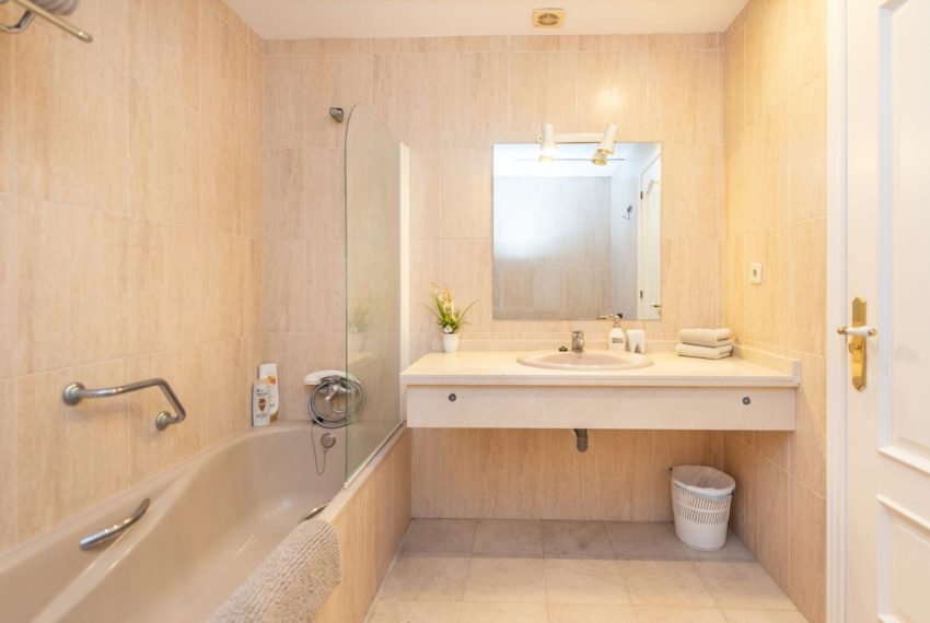 R5056615-Apartment-For-Sale-Marbella-Penthouse-3-Beds-90-Built-19