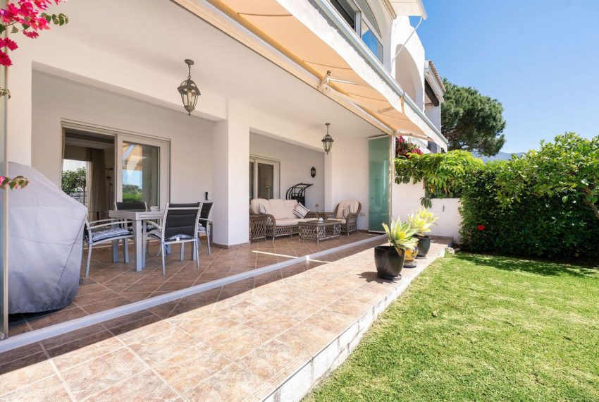 R5056648-Townhouse-For-Sale-Nueva-Andalucia-Terraced-3-Beds-257-Built-4