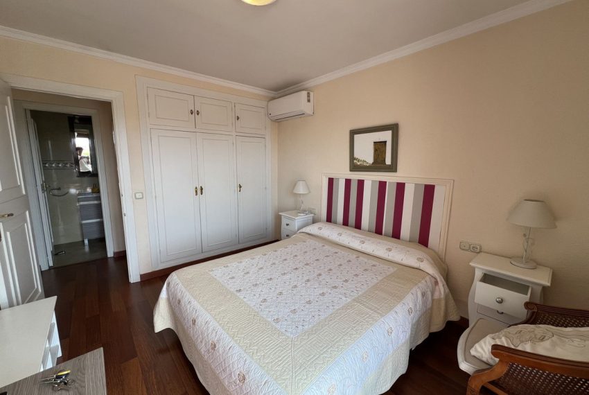 R5056666-Villa-For-Sale-Marbella-Detached-8-Beds-450-Built-11