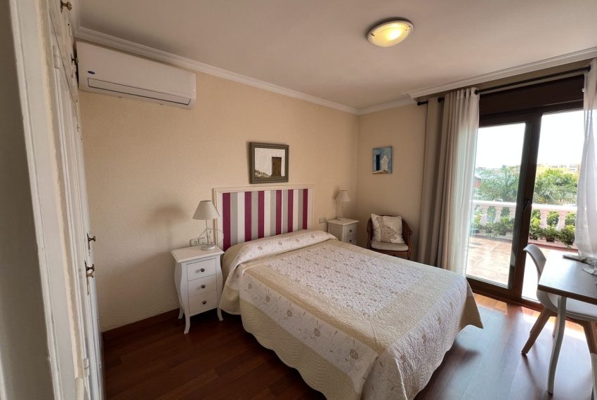 R5056666-Villa-For-Sale-Marbella-Detached-8-Beds-450-Built-12