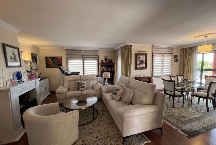 R5056666-Villa-For-Sale-Marbella-Detached-8-Beds-450-Built-3