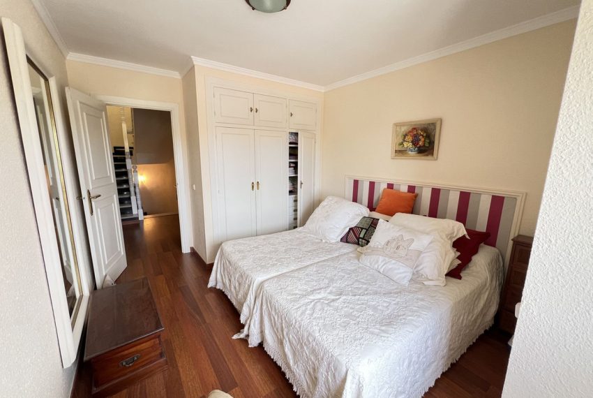 R5056666-Villa-For-Sale-Marbella-Detached-8-Beds-450-Built-5