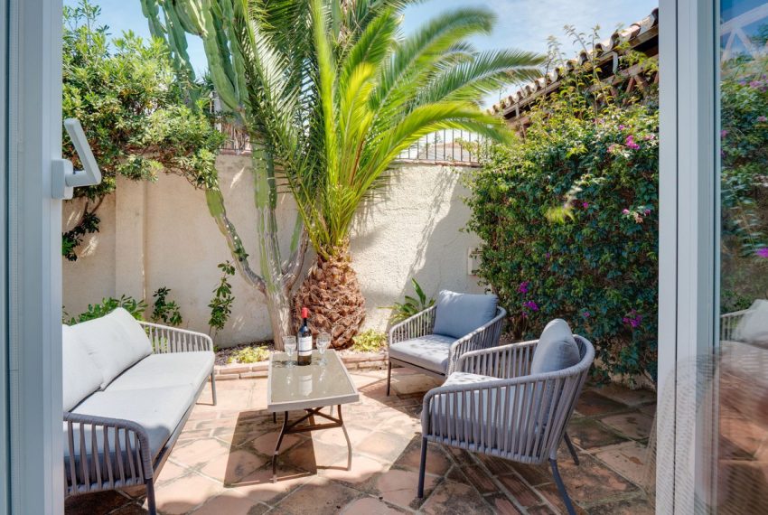 R5057161-Villa-For-Sale-Elviria-Detached-4-Beds-220-Built-13
