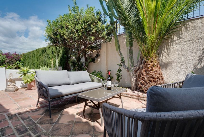 R5057161-Villa-For-Sale-Elviria-Detached-4-Beds-220-Built-14
