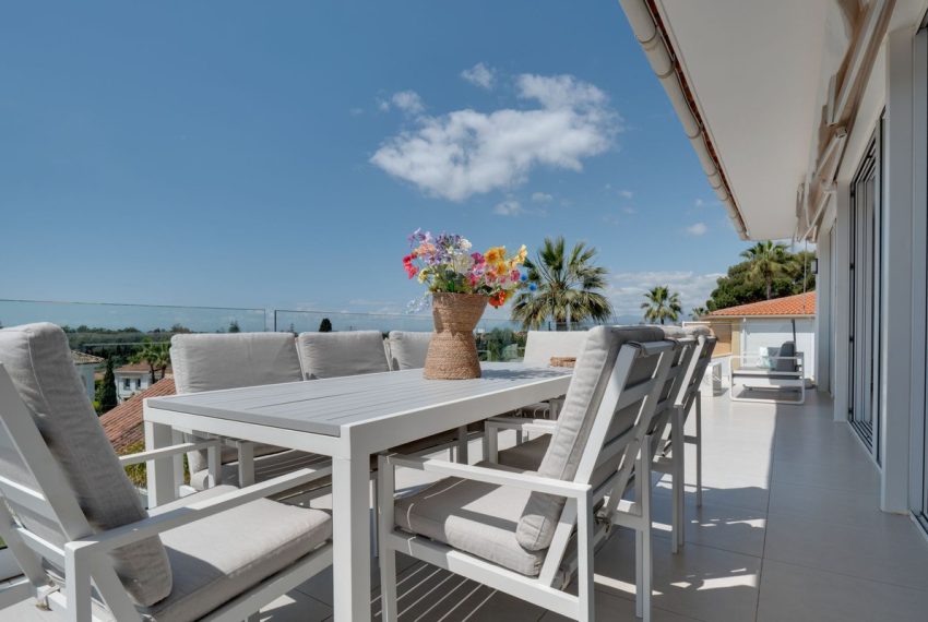 R5057161-Villa-For-Sale-Elviria-Detached-4-Beds-220-Built-2