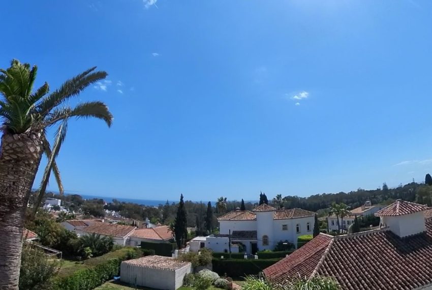 R5057161-Villa-For-Sale-Elviria-Detached-4-Beds-220-Built-8