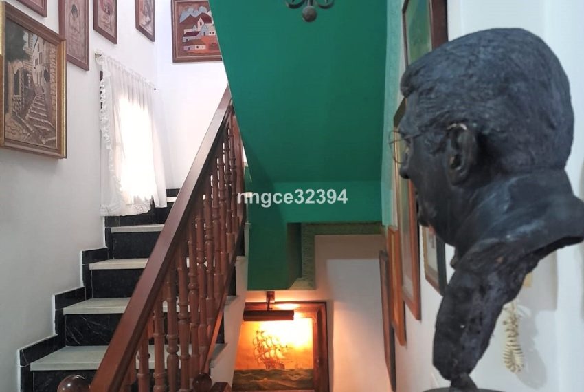 R5057755-Villa-For-Sale-San-Pedro-de-Alcantara-Detached-8-Beds-500-Built-1