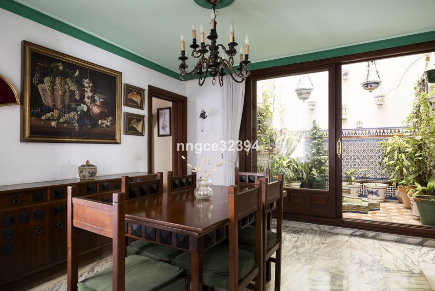 R5057755-Villa-For-Sale-San-Pedro-de-Alcantara-Detached-8-Beds-500-Built-6