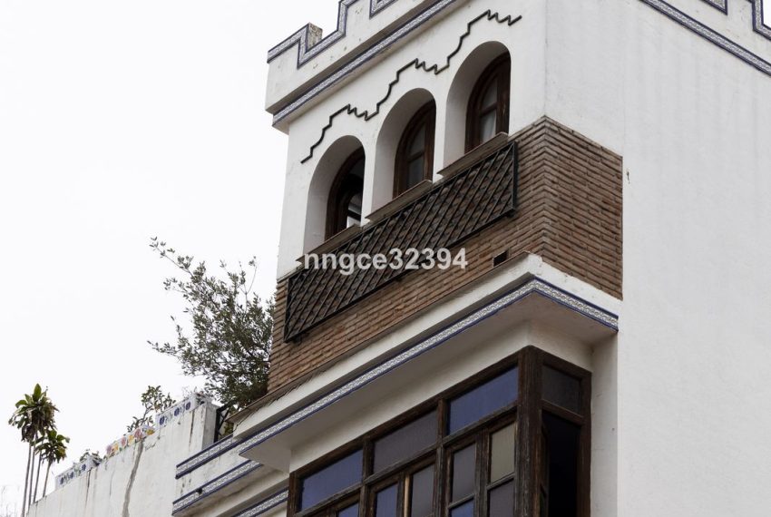 R5057755-Villa-For-Sale-San-Pedro-de-Alcantara-Detached-8-Beds-500-Built
