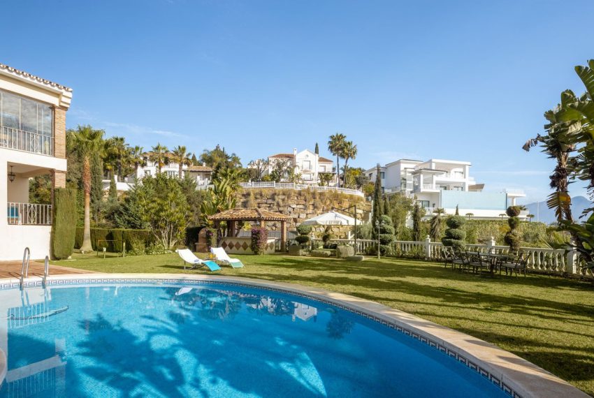 R5057767-Villa-For-Sale-El-Paraiso-Detached-6-Beds-415-Built-19