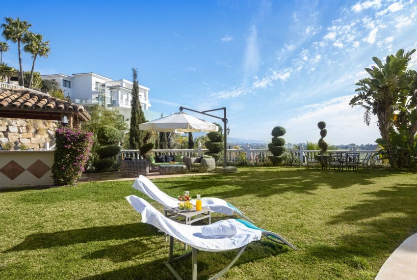 R5057767-Villa-For-Sale-El-Paraiso-Detached-6-Beds-415-Built-4