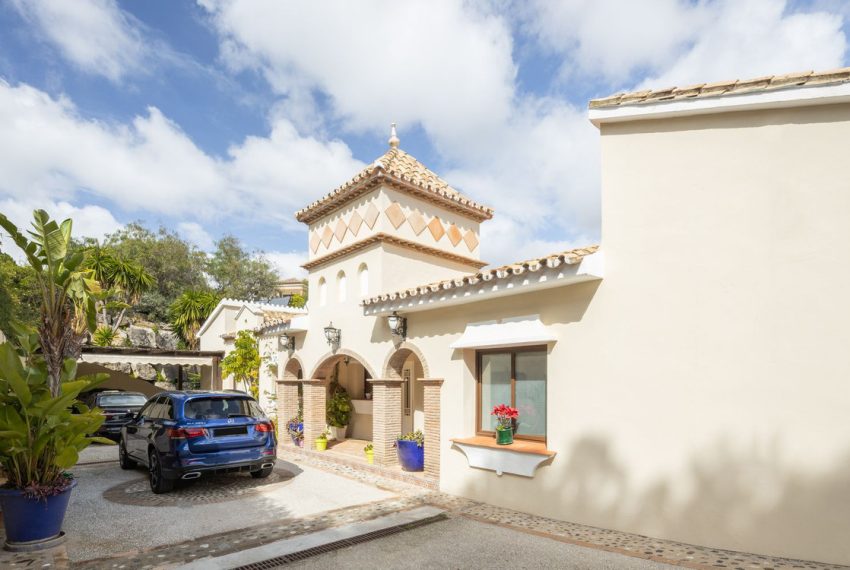 R5057767-Villa-For-Sale-El-Paraiso-Detached-6-Beds-415-Built-7