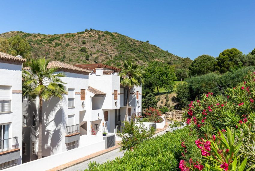 R5058166-Apartment-For-Sale-Los-Arqueros-Penthouse-2-Beds-79-Built-2