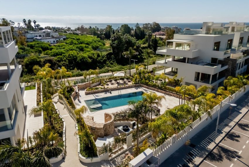 R5058217-Apartment-For-Sale-The-Golden-Mile-Middle-Floor-4-Beds-417-Built-6