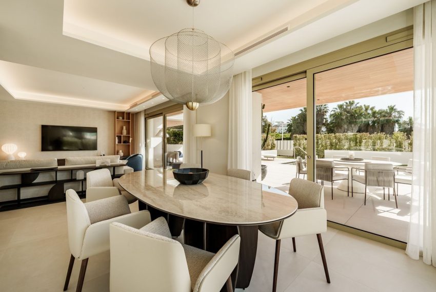 R5058217-Apartment-For-Sale-The-Golden-Mile-Middle-Floor-4-Beds-417-Built-9