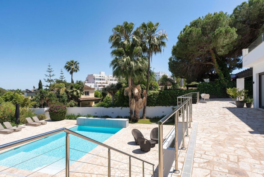R5058385-Villa-For-Sale-Nueva-Andalucia-Detached-4-Beds-351-Built-13