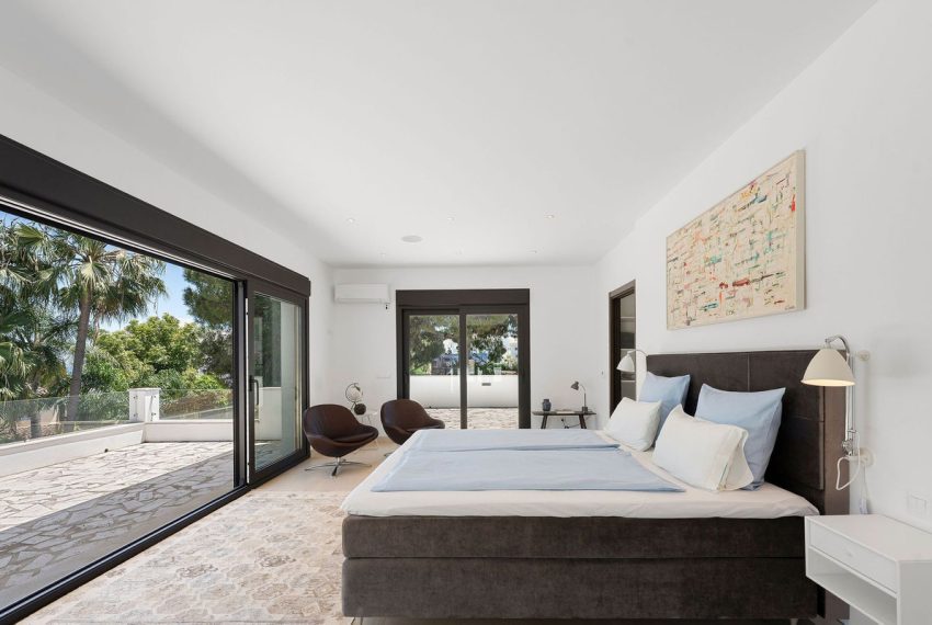 R5058385-Villa-For-Sale-Nueva-Andalucia-Detached-4-Beds-351-Built-14