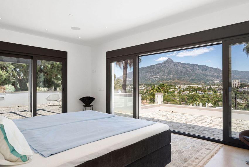 R5058385-Villa-For-Sale-Nueva-Andalucia-Detached-4-Beds-351-Built-17