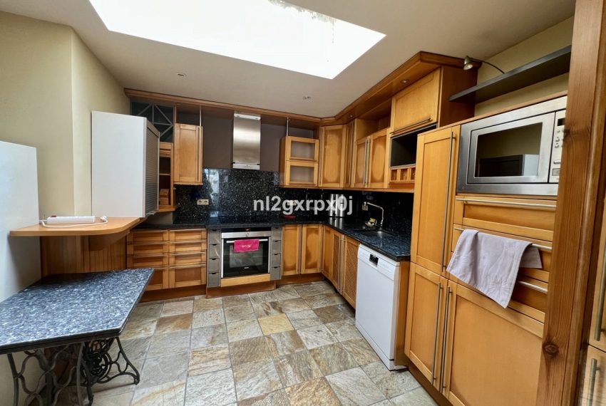 R5059027-Villa-For-Sale-The-Golden-Mile-Semi-Detached-2-Beds-158-Built-11