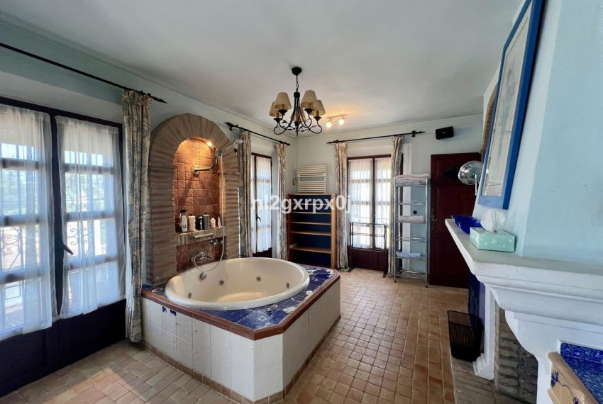R5059027-Villa-For-Sale-The-Golden-Mile-Semi-Detached-2-Beds-158-Built-13