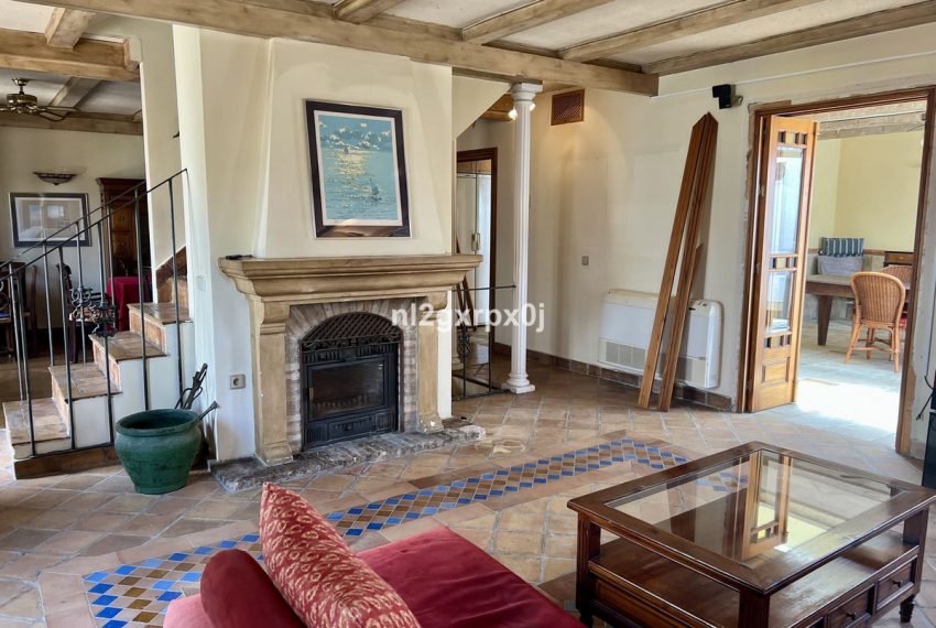 R5059027-Villa-For-Sale-The-Golden-Mile-Semi-Detached-2-Beds-158-Built-4