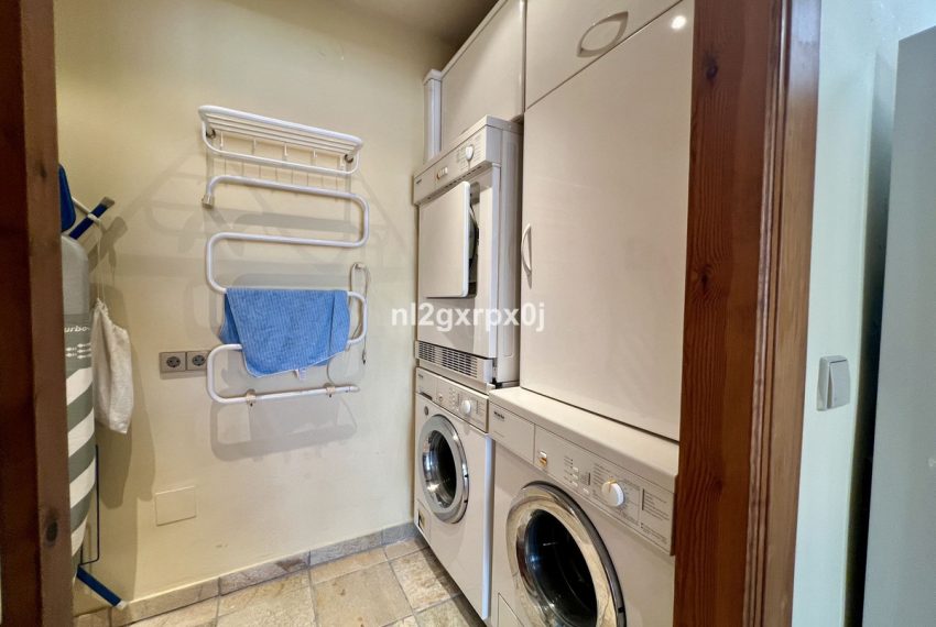 R5059027-Villa-For-Sale-The-Golden-Mile-Semi-Detached-2-Beds-158-Built-9