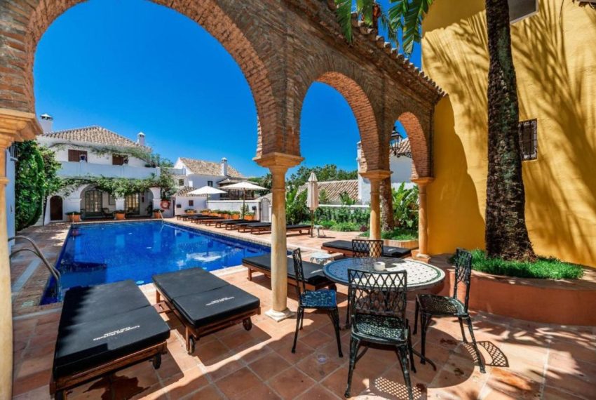 R5059045-Villa-For-Sale-Marbella-Semi-Detached-3-Beds-167-Built-1