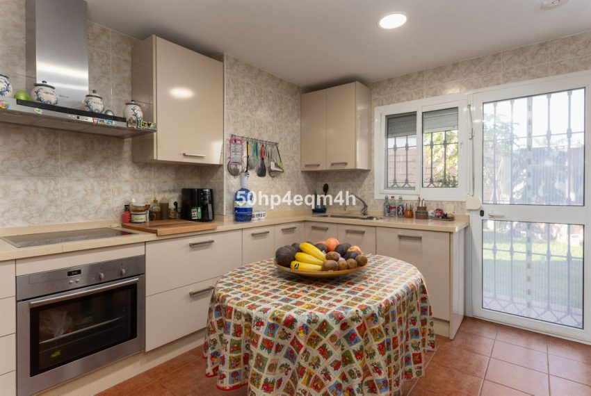 R5060725-Villa-For-Sale-San-Pedro-de-Alcantara-Detached-4-Beds-187-Built-3