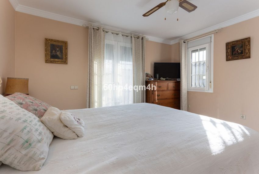 R5060725-Villa-For-Sale-San-Pedro-de-Alcantara-Detached-4-Beds-187-Built-6