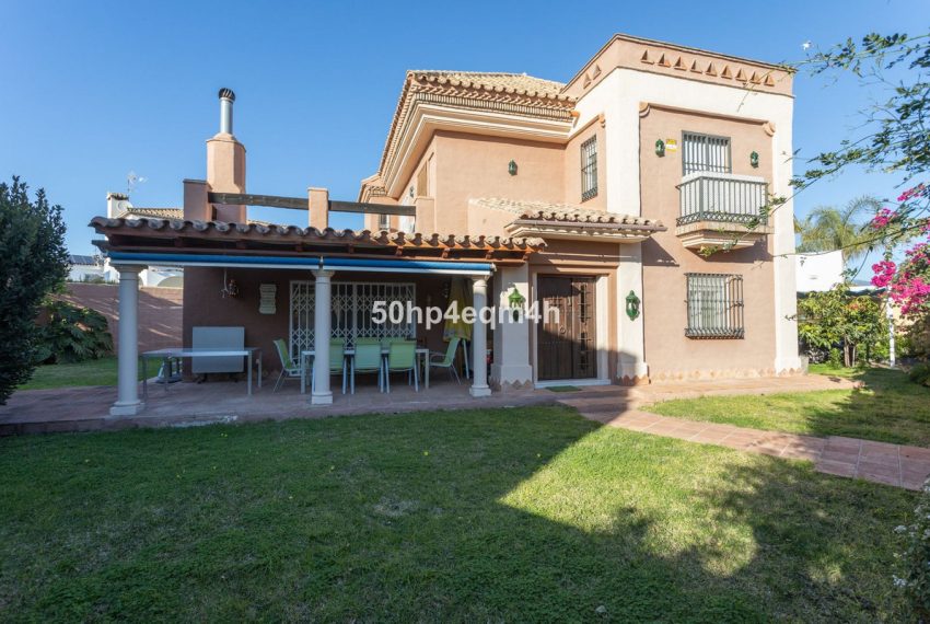 R5060725-Villa-For-Sale-San-Pedro-de-Alcantara-Detached-4-Beds-187-Built