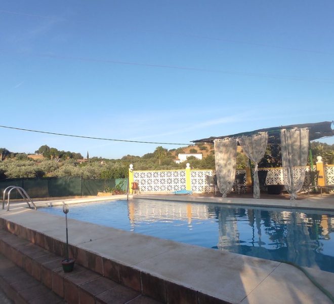 R5060770-Image 1-Finca - 4 Beds - 170 Built